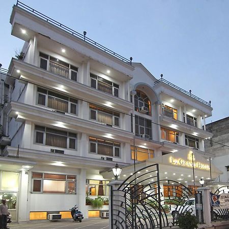 Le Grand Hotel Haridwār Exteriör bild