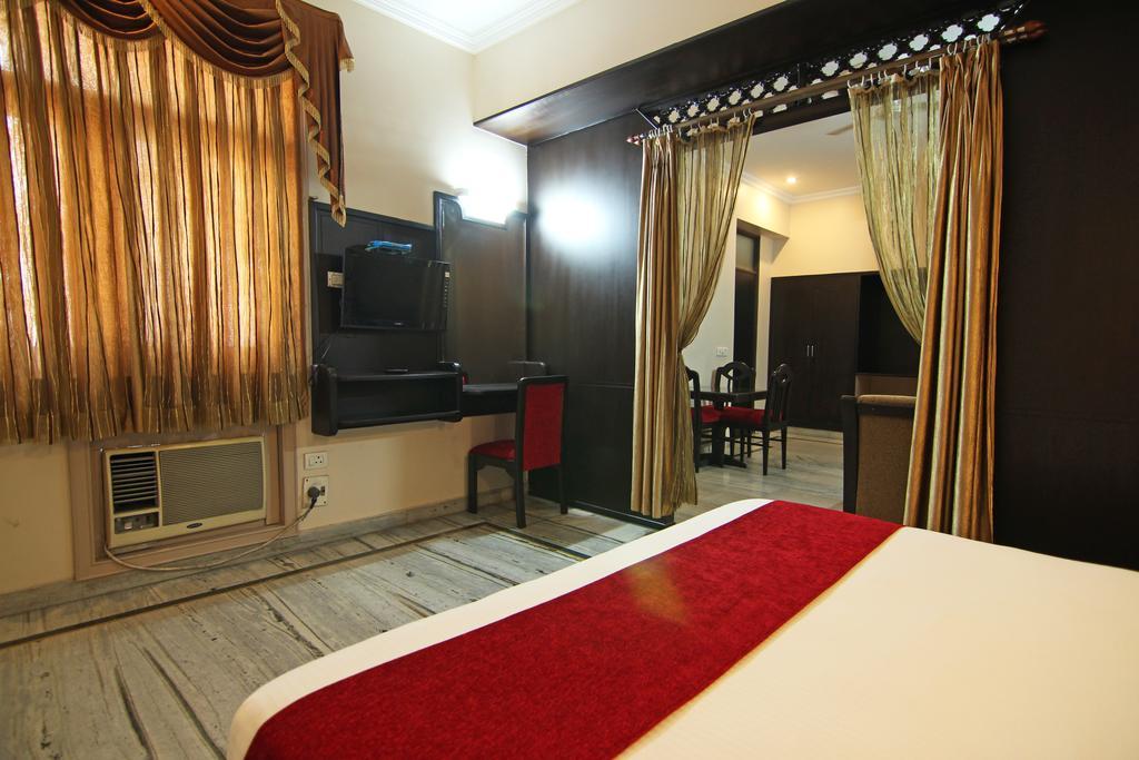 Le Grand Hotel Haridwār Exteriör bild