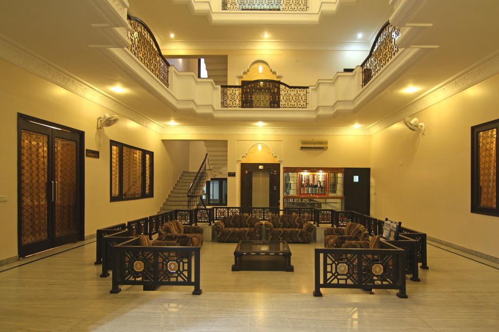Le Grand Hotel Haridwār Exteriör bild