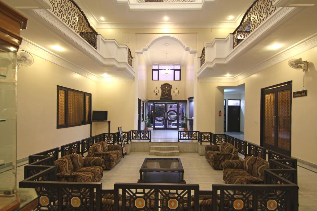 Le Grand Hotel Haridwār Exteriör bild