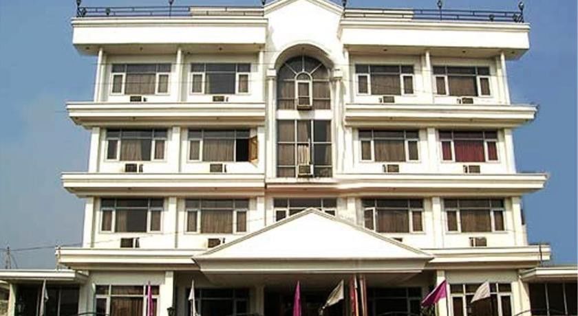 Le Grand Hotel Haridwār Exteriör bild